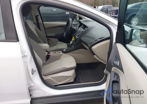 2014 Ford Focus Se z USA, uszkodzony, nr VIN 1FADP3F20EL135448